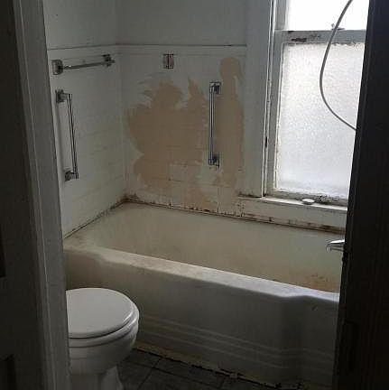 3rd image of 506 Rose Ave