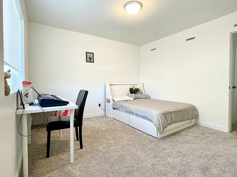 E Chukar Dr — Photo 25