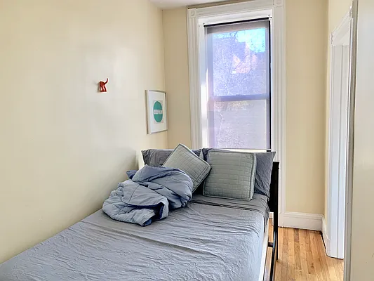 Rented by A P Realty Group NY LTD | media 24