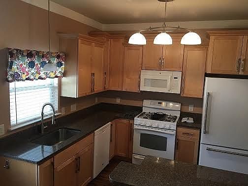 2nd image of 5701 Fergus Unit B