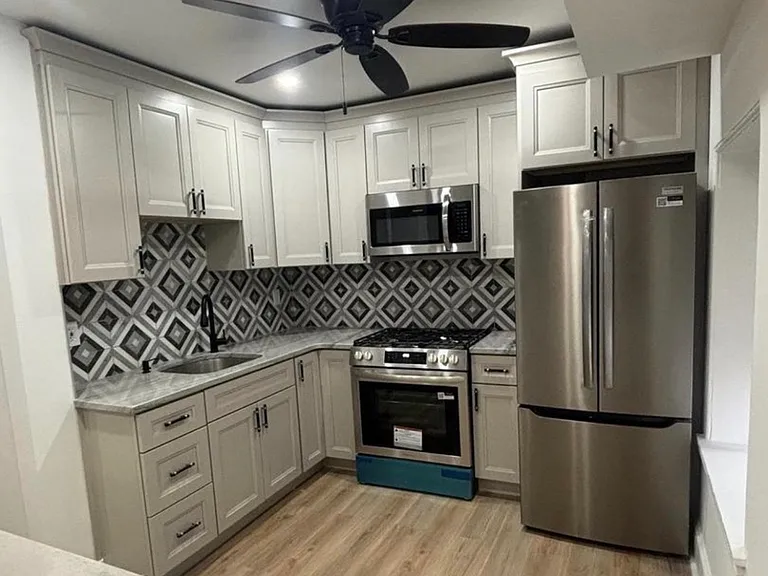 320 Loney St #C — Photo 2