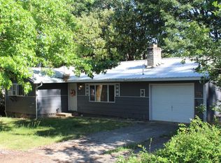 328 Terrace Dr, Cave Junction, OR 97523