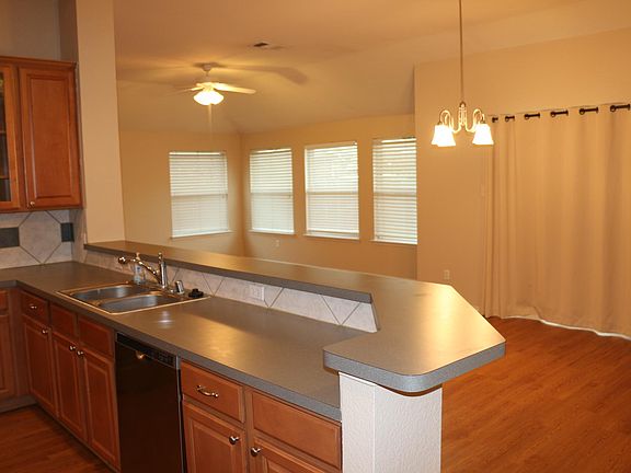 3rd image of 5817 Vineyard Ln