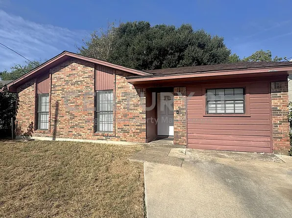 1320 S Rockwall Ave, Terrell, TX 75160
