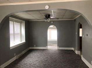 910 E Elm St, Salina, KS 67401