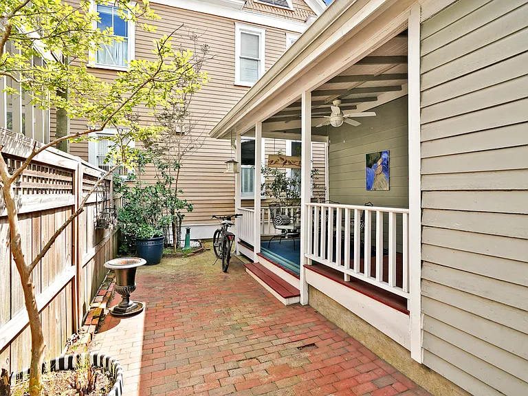 503 S Front St — Photo 10