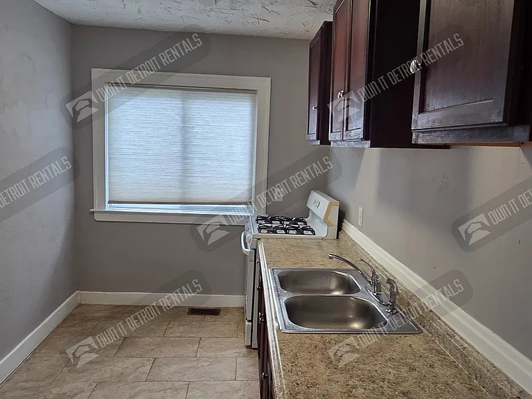 14375 Coyle St — Photo 17