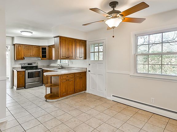 4th image of 2090 Jonquil Pl