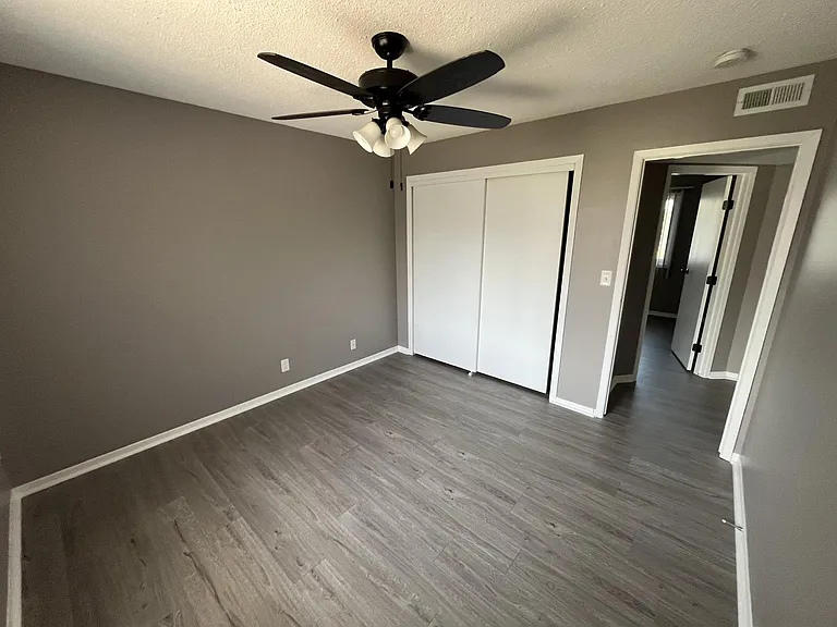 5610 Salt Valley View St #3 — Photo 8