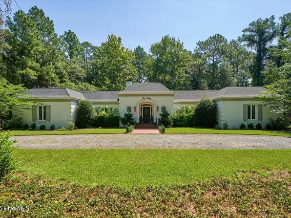 80 Mccaskill Road W, Pinehurst, NC 28374