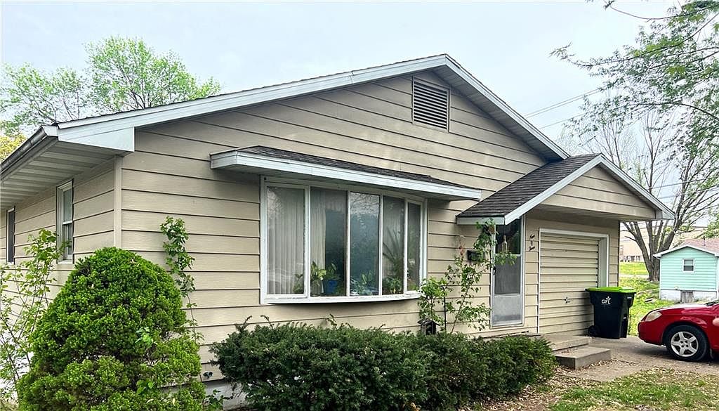 903 S Cedar St, El Dorado Springs, MO 64744 Zillow