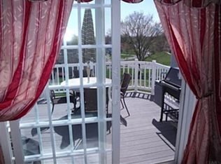 23 Paddlewheel Ct, Waterford, NY 12188