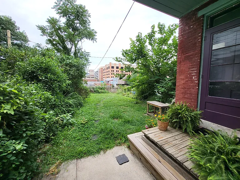 34 E Walnut St #B — Photo 6