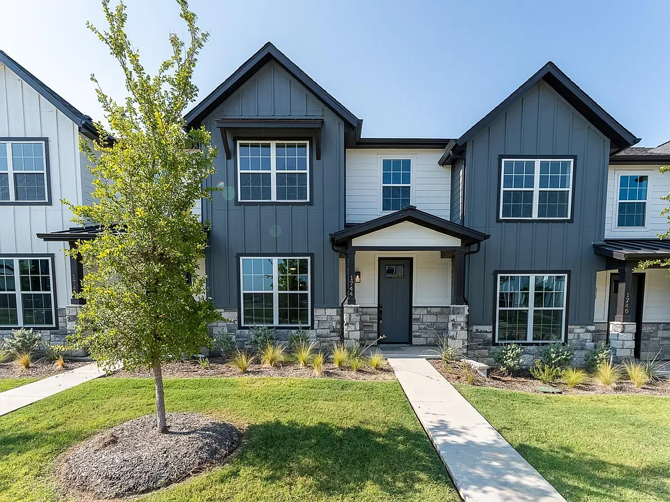 1744 Palladio Loop