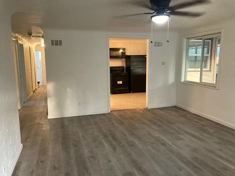 248 S King St — Photo 6