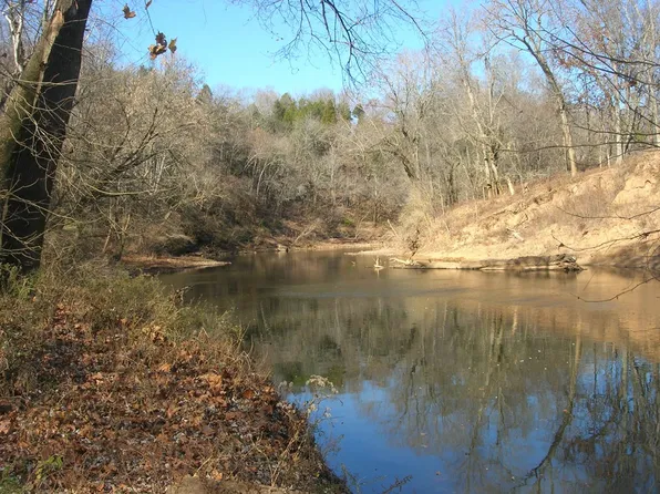 2369 Ford Rd, Adams, TN 37010