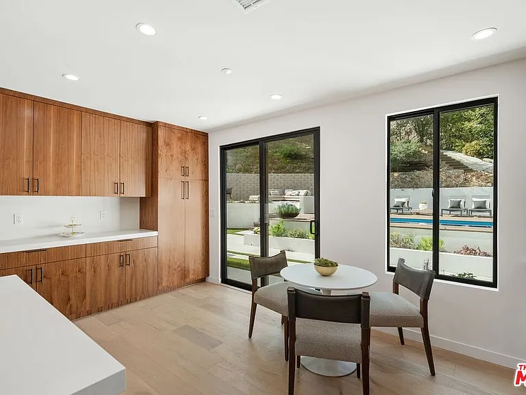 4545 Balboa Ave — Photo 16