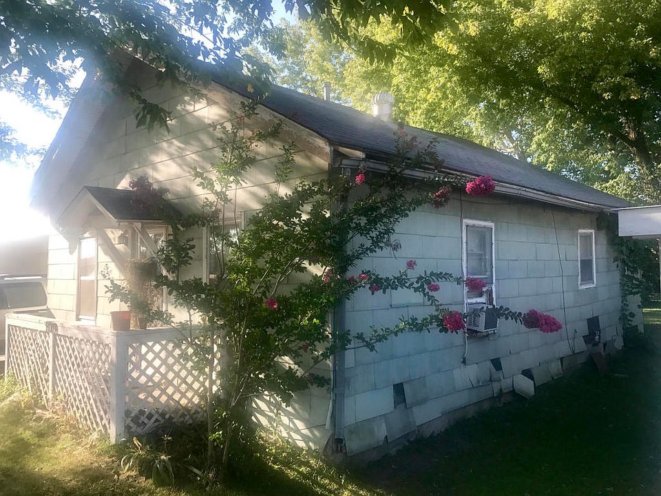 2nd image of 319 E Jackson St