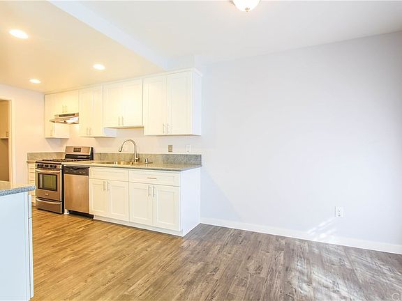 3rd image of 11888 Bernardo Ter Unit B