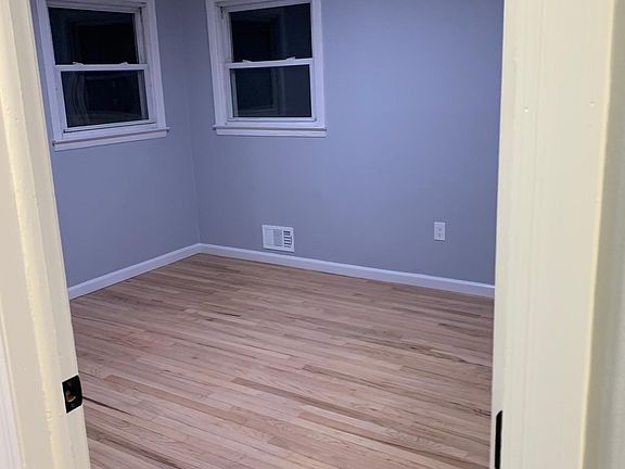 5th image of 159 Lamport Blvd #1A