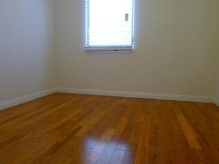1316 12th St #5 — Photo 6