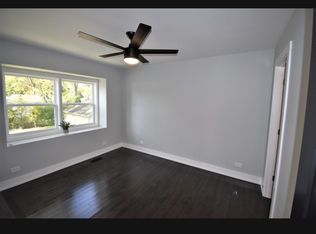 3703 Bluebird Ln, Rolling Meadows, IL 60008