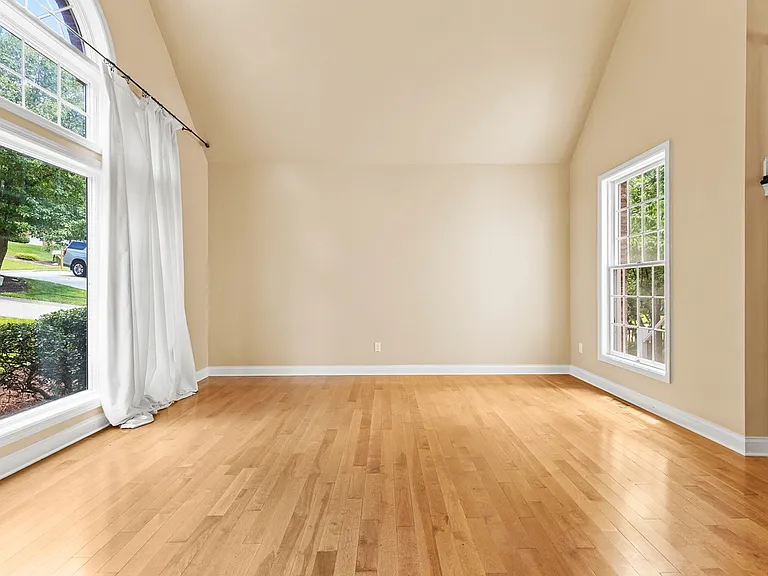 1526 Allison Dr — Photo 6