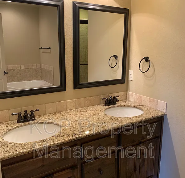 6105 Red Cedar Cir — Photo 10