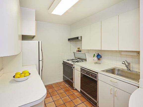 5th image of 235 E 87th St APT 5D