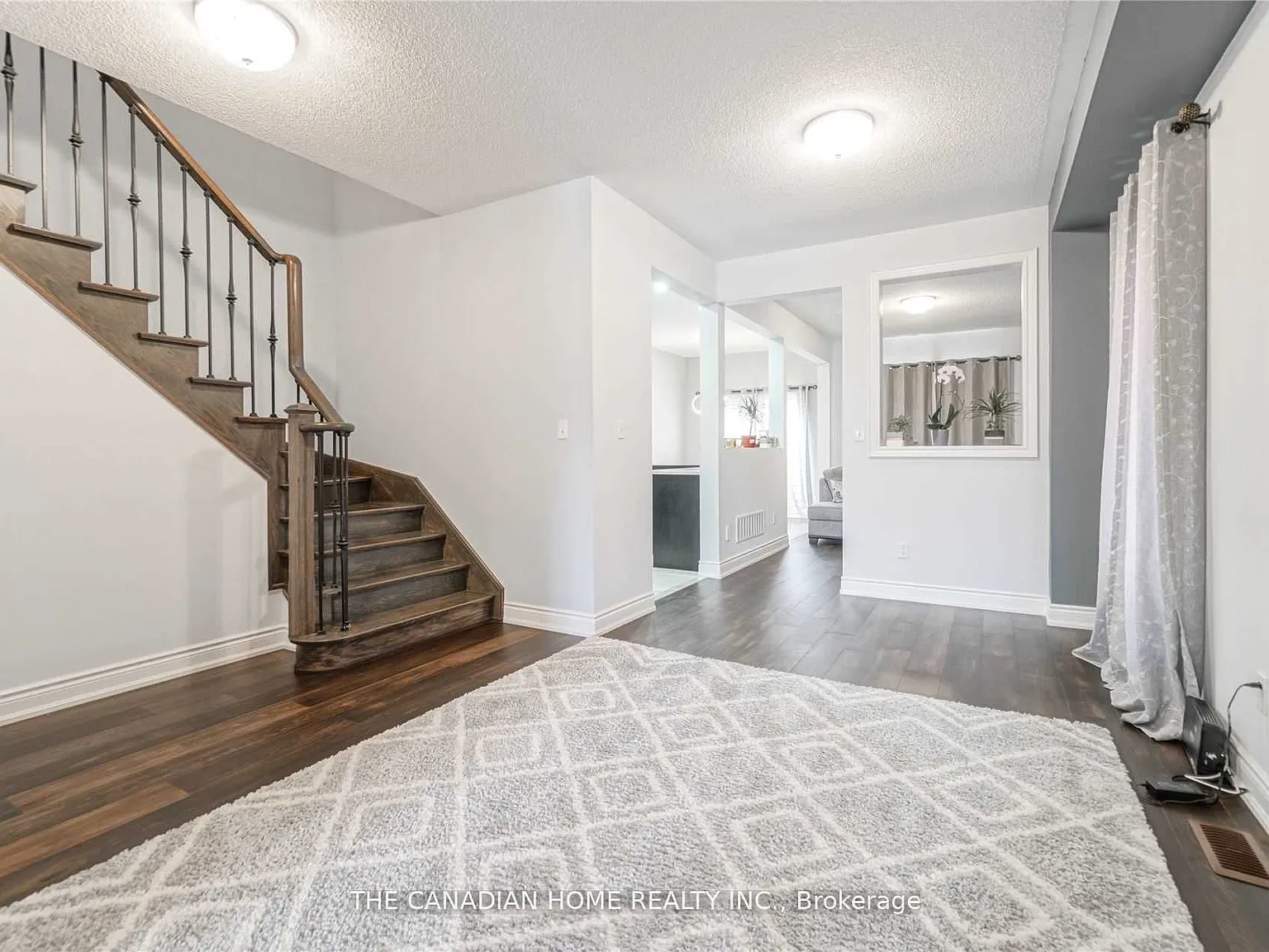 4 bed, $3,200 — Photo 2