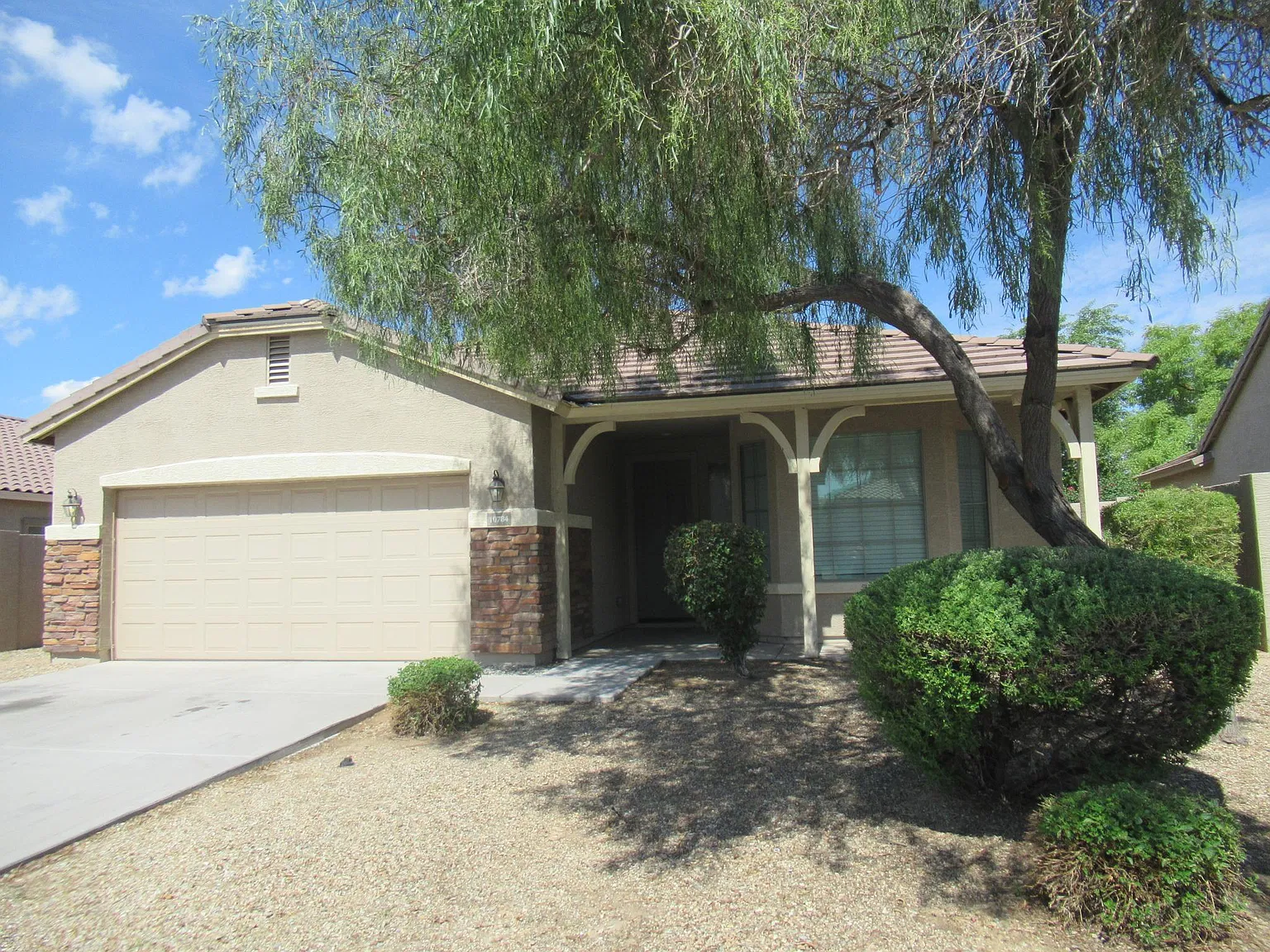 3 bed, 1710 sqft, $2,000 — Photo 1