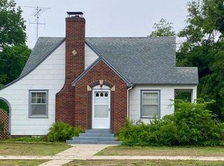 2719 16th St, Great Bend, KS 67530