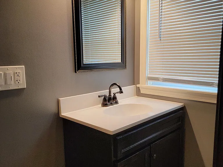 907 Green Ter — Photo 13