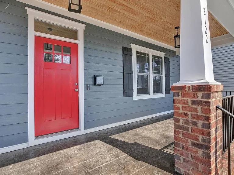 2122 Parkwood Ave — Photo 3