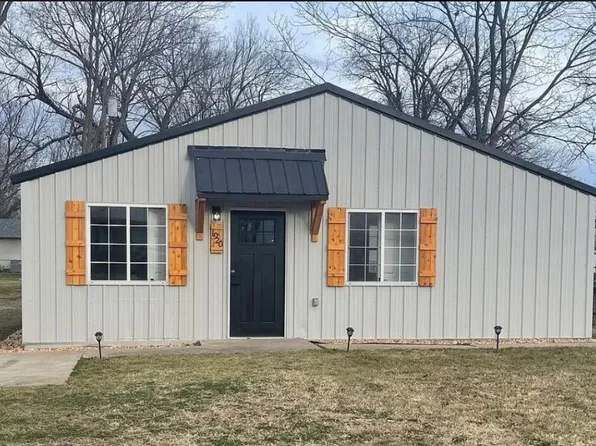 1934 F St NW, Miami, OK 74354