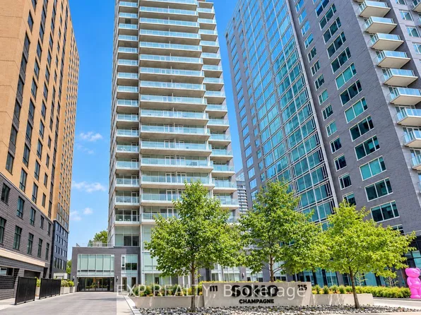 111 Champagne Ave S, Ottawa, ON