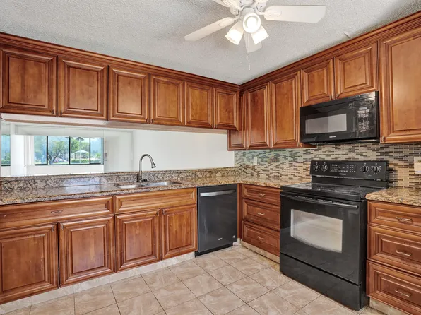 8030 Hampton Boulevard #106, North Lauderdale, FL 33068
