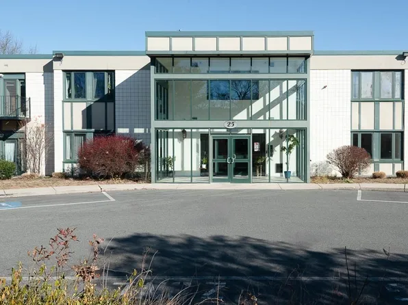 25 Alpine St Unit 30, Hyde Park, MA 02136