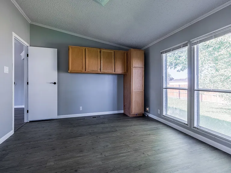 10 Road 4902 — Photo 7