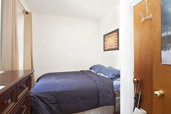 Rented by LJ Sloane Management | media 12