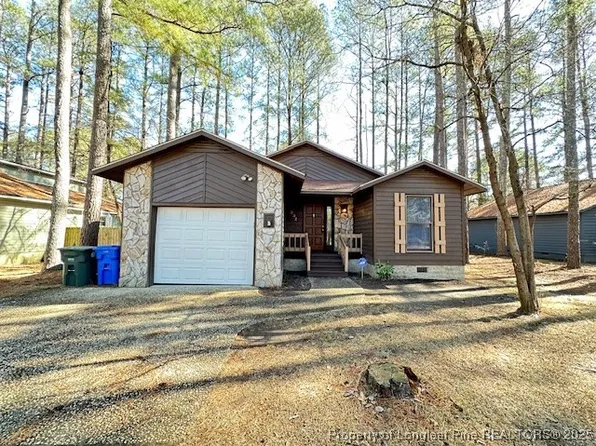 632 Dowfield Dr, Fayetteville, NC 28311