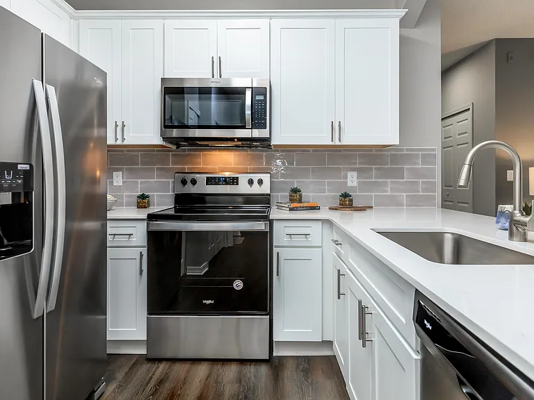 Registry at Windsor Parke — Photo 34