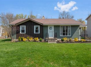 387 Frankhauser Rd, Williamsville, NY 14221