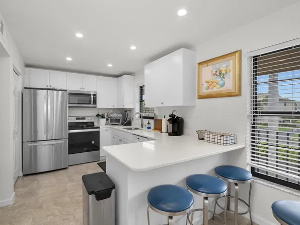 915 Panama Ct APT B2, Marco Island, FL 34145