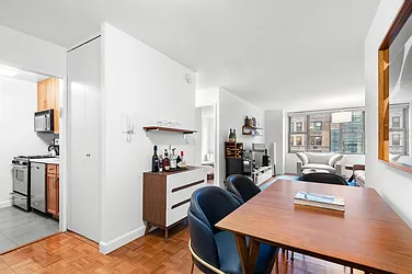 Rented by Coldwell Banker Warburg