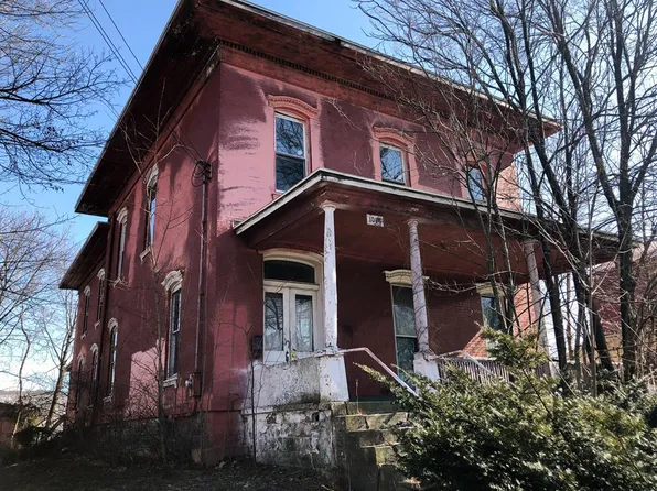 1064 College Ave, Elmira, NY 14901