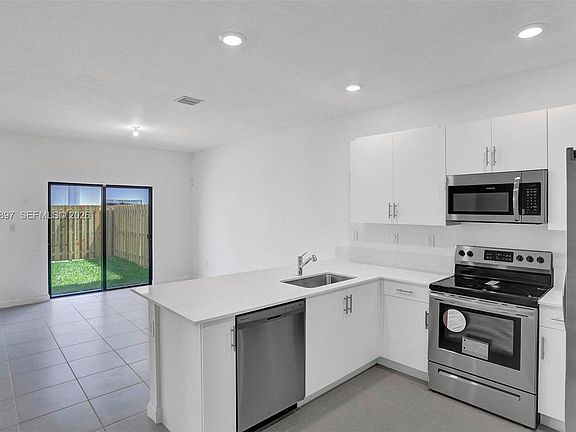 5th image of 13375 SW 287th St