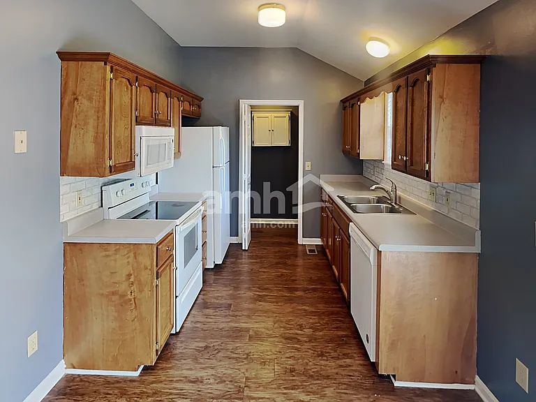 104 Cascade Ln — Photo 3