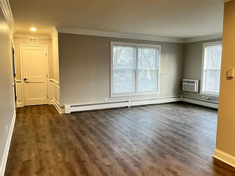 5140 Fairview Ave — Photo 5