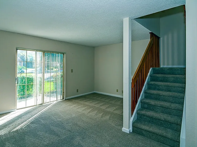 Crystal Pointe I — Photo 15